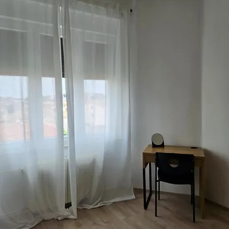 Giardini Panorama - Penthouse In The Heart Of Apartamento Pula